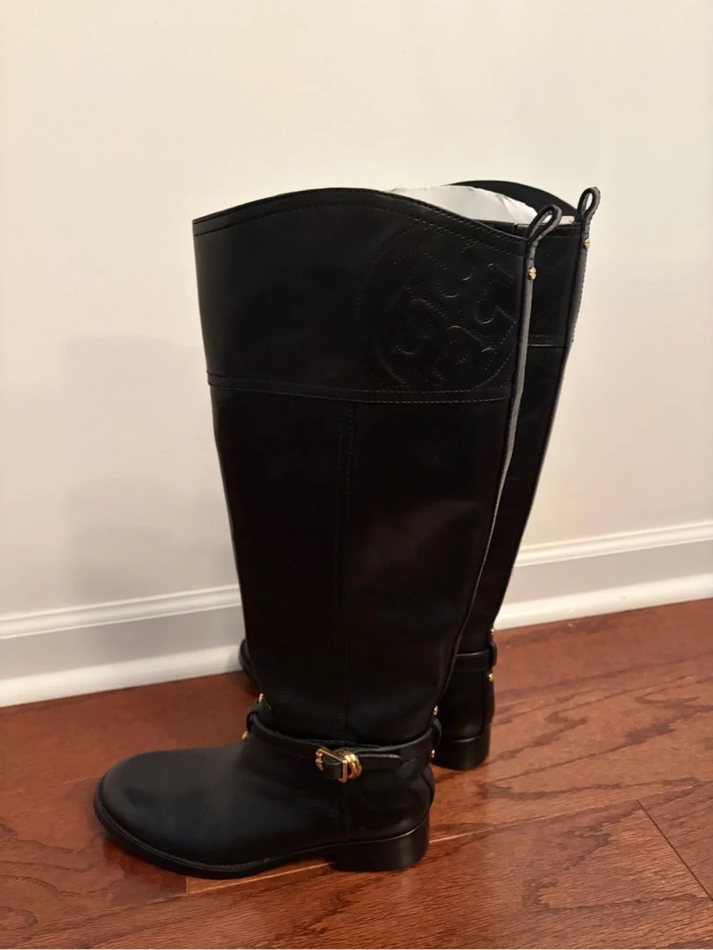 Tory Burch junction Black Leather Riding Boots with Logo Detail gold size 6.5 💕
